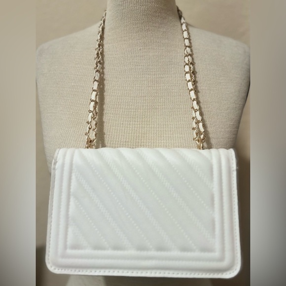 SHEIN Mini Elegant White Shoulder Bag with Diamond Pattern Quilted Chain Bag - Picture 2 of 3